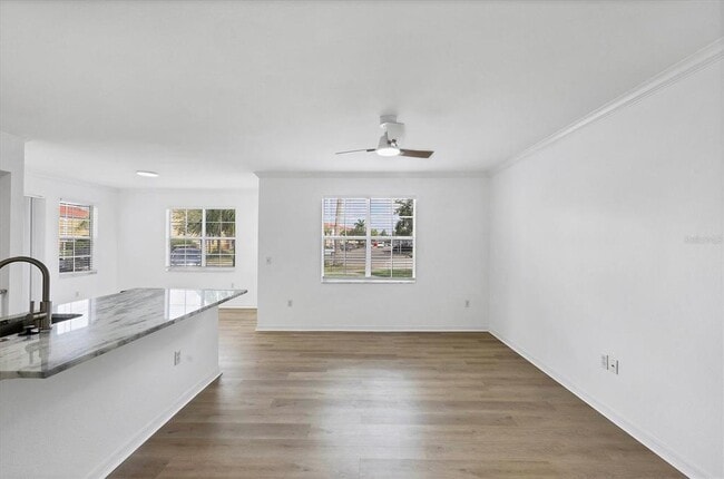 Building Photo - 1010 Villagio Cir