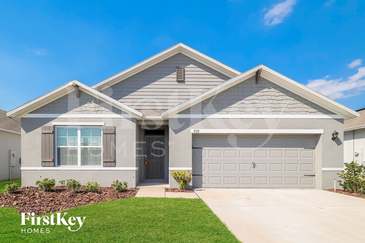 Foto principal - 709 Kindred Ln