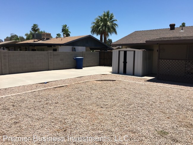 Building Photo - 3 br, 1 bath House - 2048 W Butler Drive