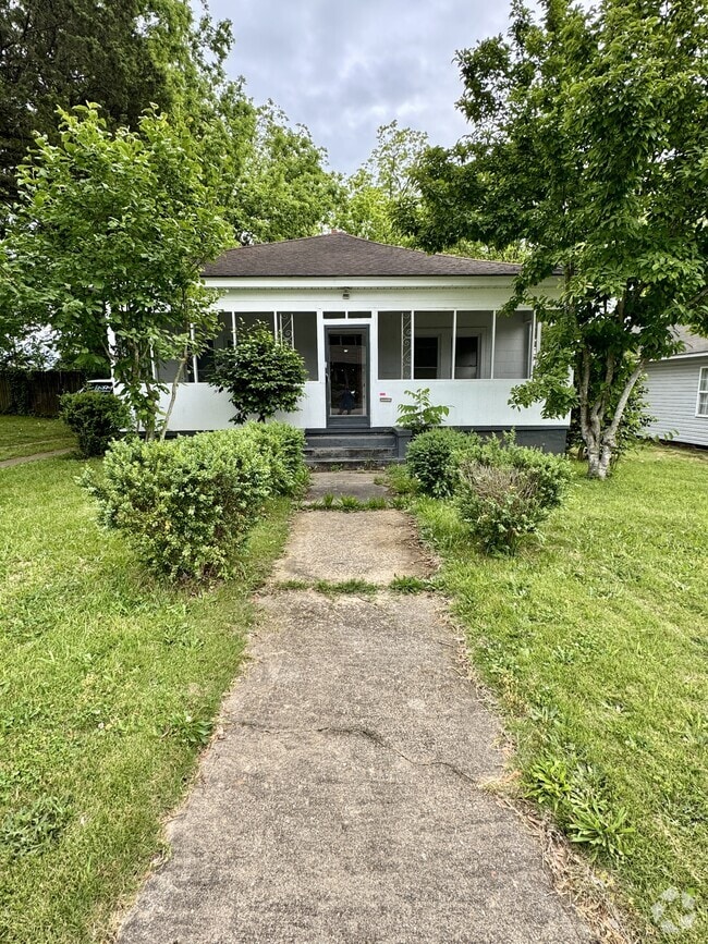 Building Photo - 264 Edwards Ave