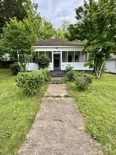 Building Photo - 264 Edwards Ave