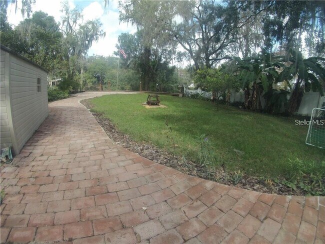 Foto del edificio - 11949 Riverhills Dr