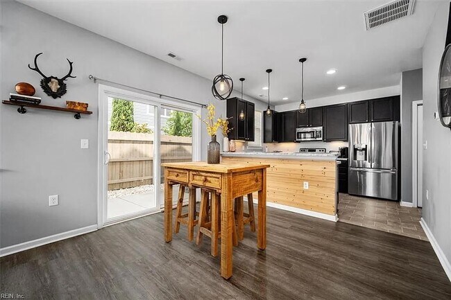 Foto del edificio - 1773 Halesworth Ln