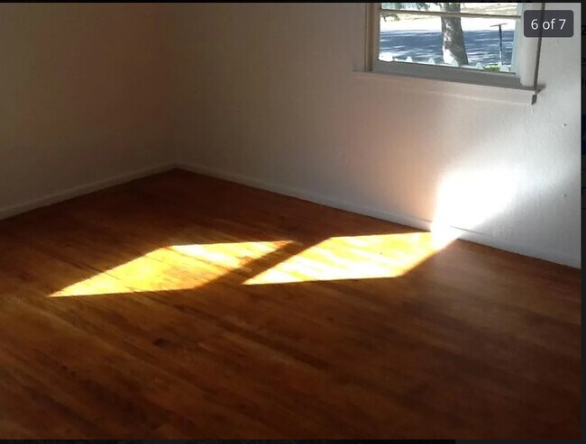 Foto del edificio - 3471 Stauss Ave