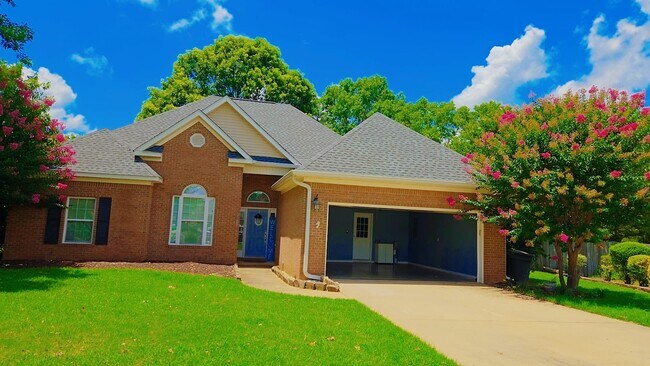 Foto del edificio - 127 Montrose Ln