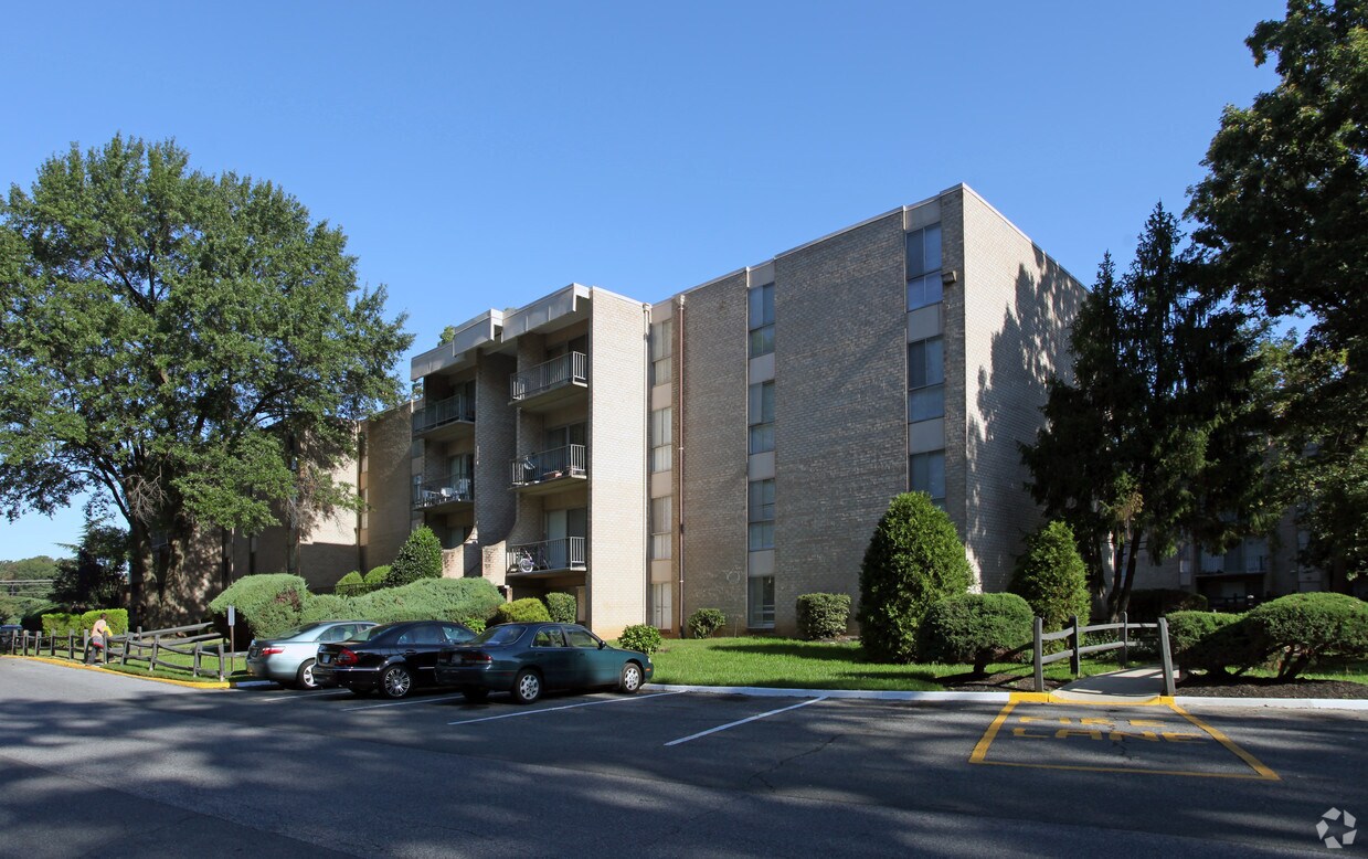 Forest Lake Apartments Lanham Md Apartments Com