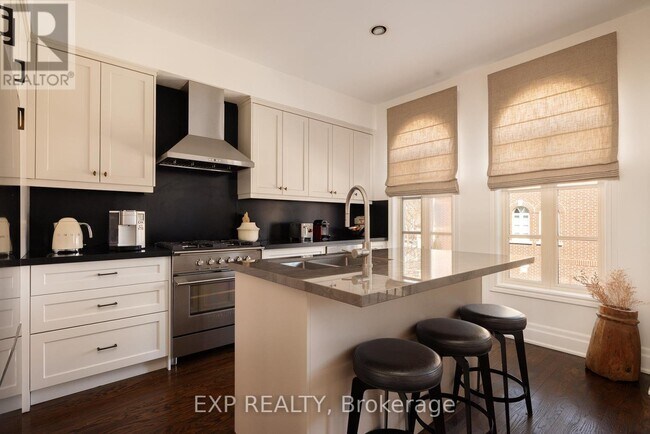 Building Photo - 31 Brownstone Ln