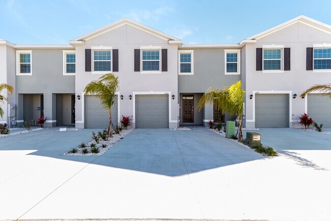 Building Photo - 11881 Mountain Retreat Ln
