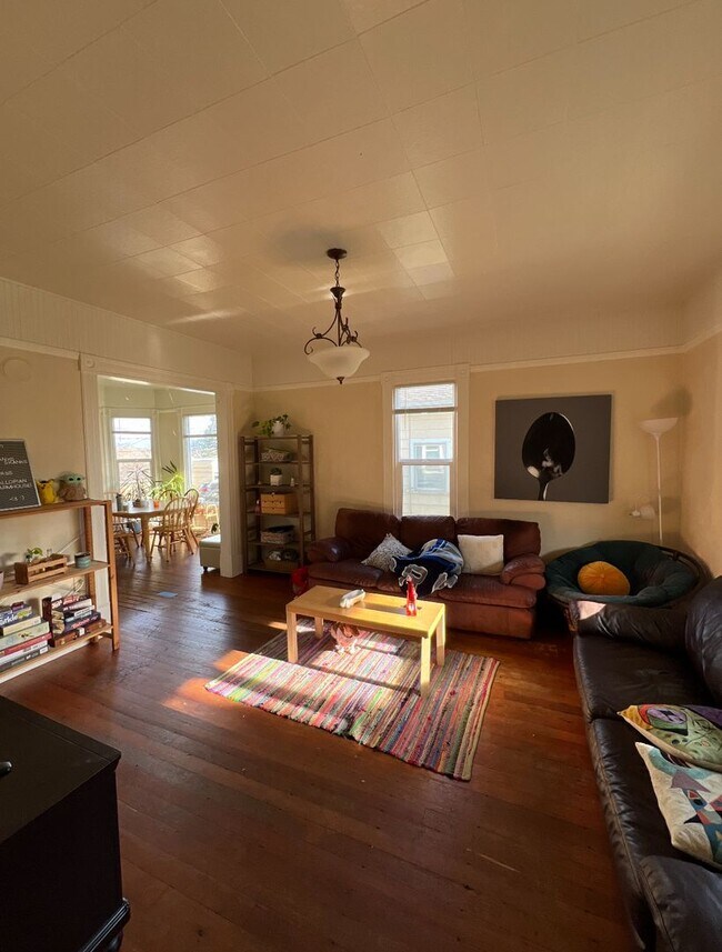 Foto del edificio - 1217/1219 Billy Frank Jr St