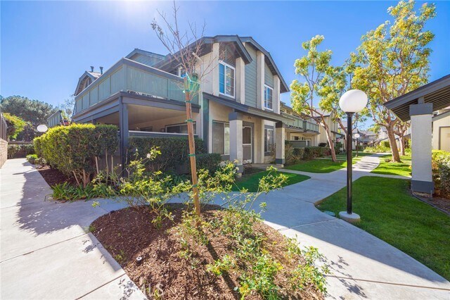 Foto del edificio - 18242 Parkview Ln