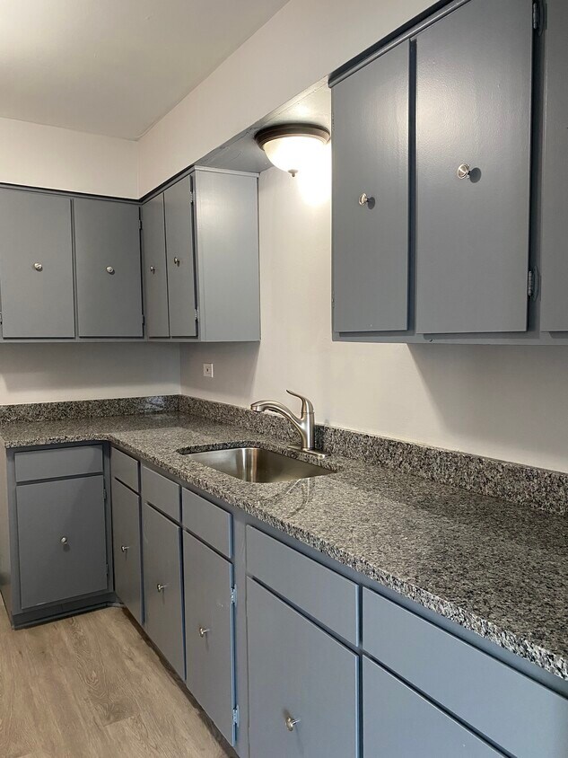 7121 166th St Unit 3A, Tinley Park, IL 60477 Apartments in Tinley