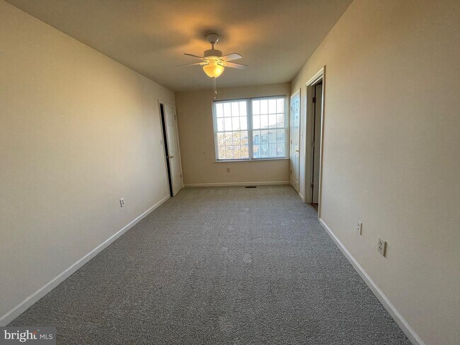 Foto del edificio - 7 Green Bell Ln