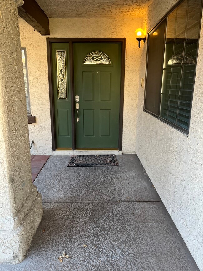 Building Photo - 3121 La Mancha Way