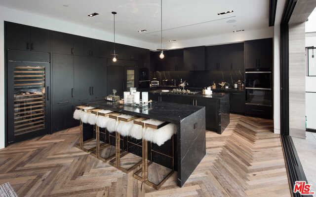 Foto del edificio - 8590 Hollywood Blvd