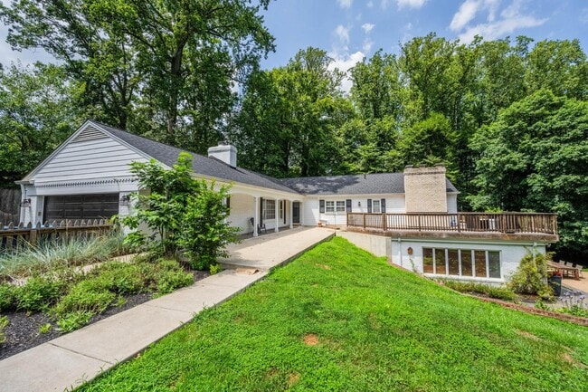 Building Photo - 7732 Canal Ct