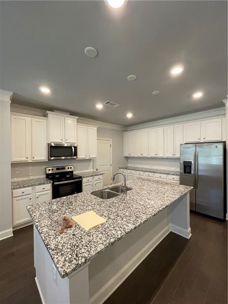 Building Photo - 2924 Weyhill Trl