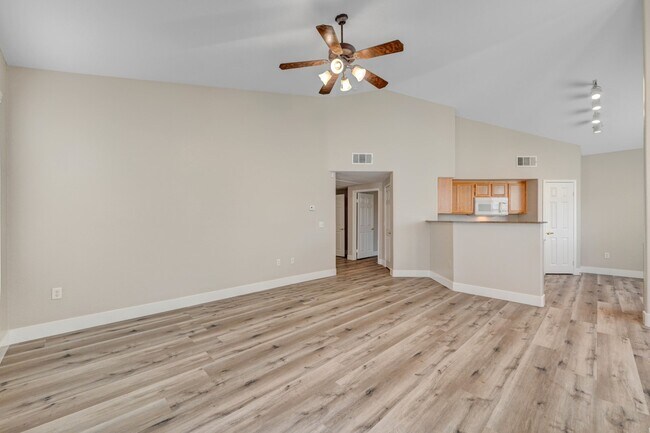 Foto del edificio - 10550 W Alexander Rd