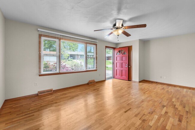 Building Photo - House In Cape Girardeau