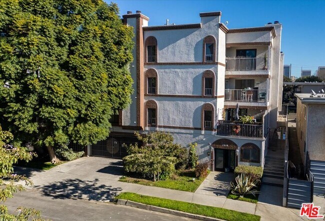 Foto del edificio - 1616 Granville Ave