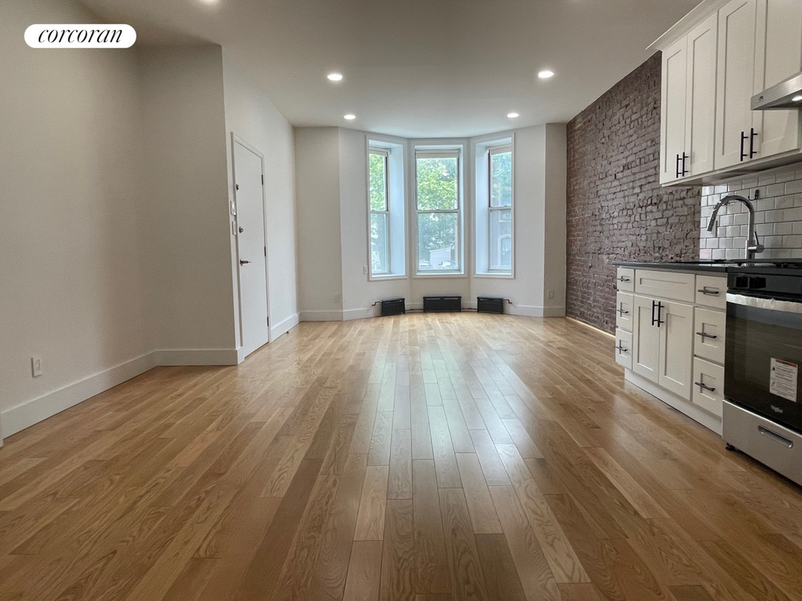 Foto principal - 363 Bay Ridge Pkwy