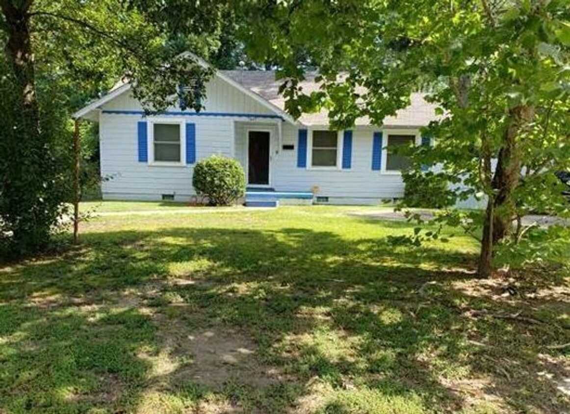 Primary Photo - Please Call Century 21 United to set up yo...