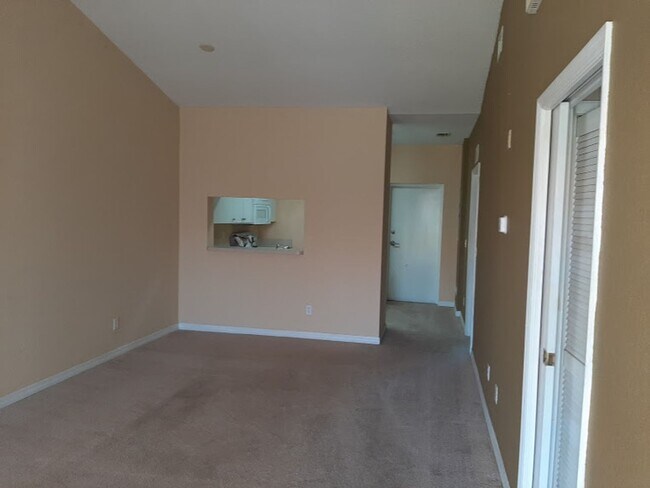 Foto del edificio - 8424 Bernwood Cove Loop