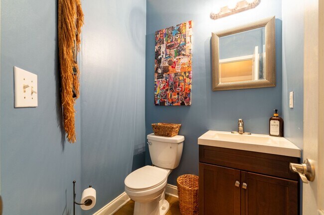 Foto del edificio - Rare Find in Downtown Decatur – 2-Car Gara...