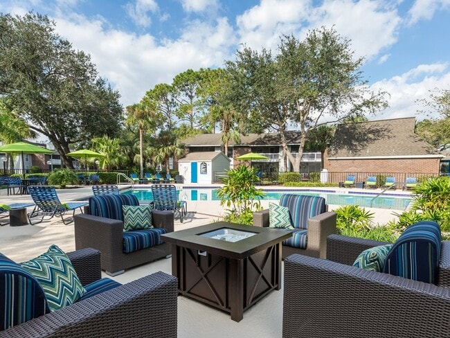 Building Photo - Parkland at Orange Park