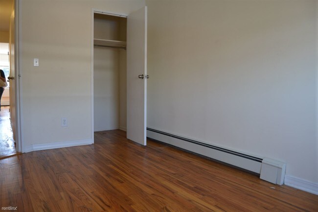 Building Photo - 2539 32nd St