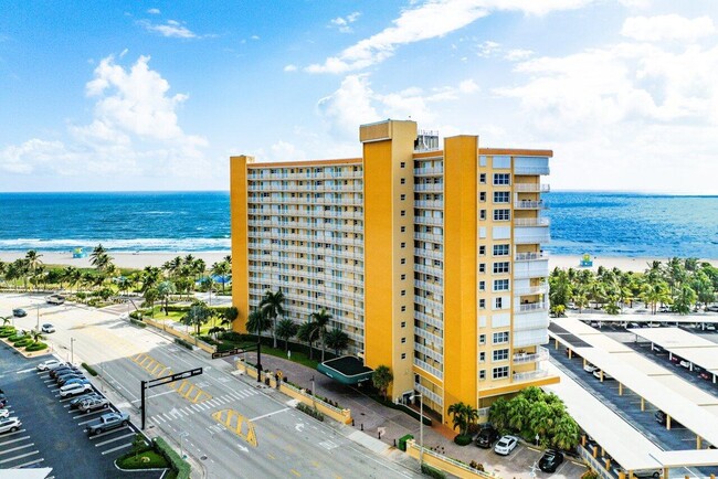 Foto del edificio - 328 N Ocean Blvd