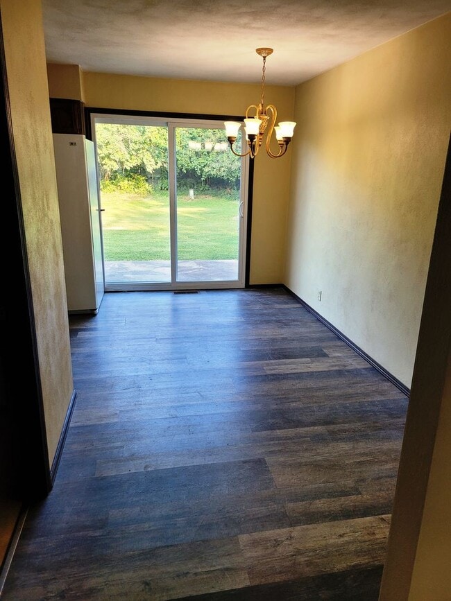 Building Photo - Ready Now--duplex in Shiloh
