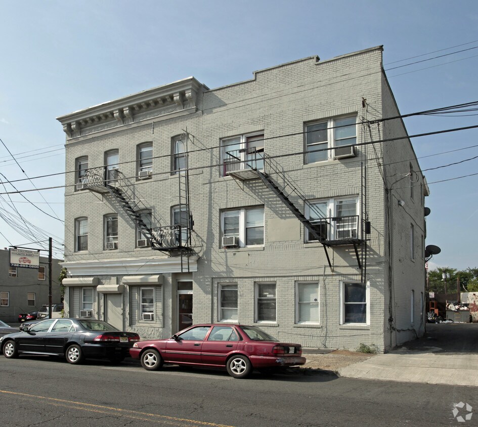 Primary Photo - 435 New Brunswick Ave