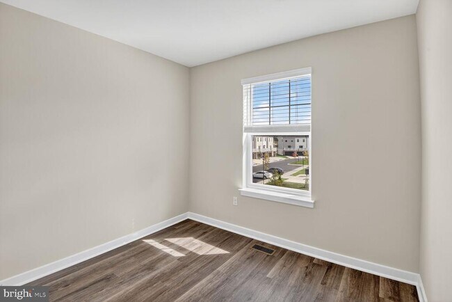 Building Photo - 15006 General Lafayette Blvd