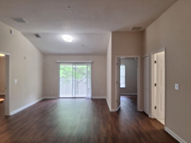Foto del edificio - 7061 Snowy Canyon Dr
