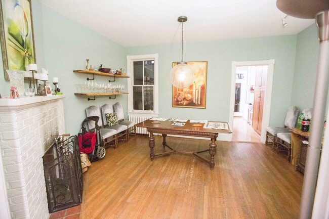 Foto del edificio - 1518 Monroe St NW