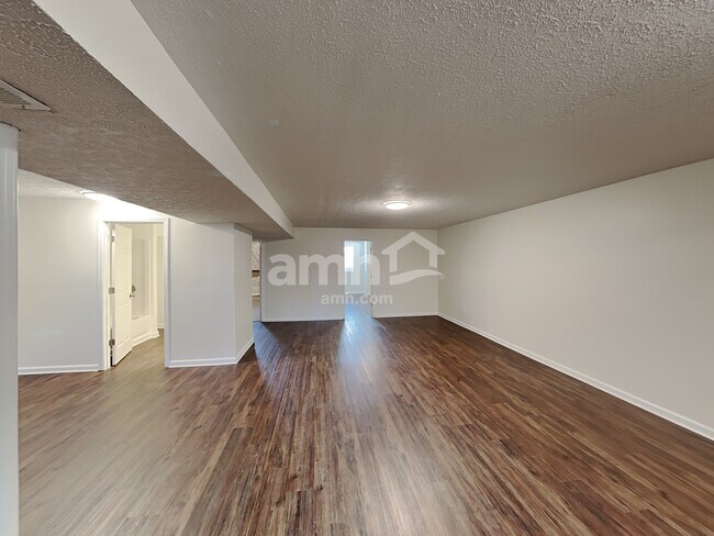 Building Photo - 337 Karst Cir