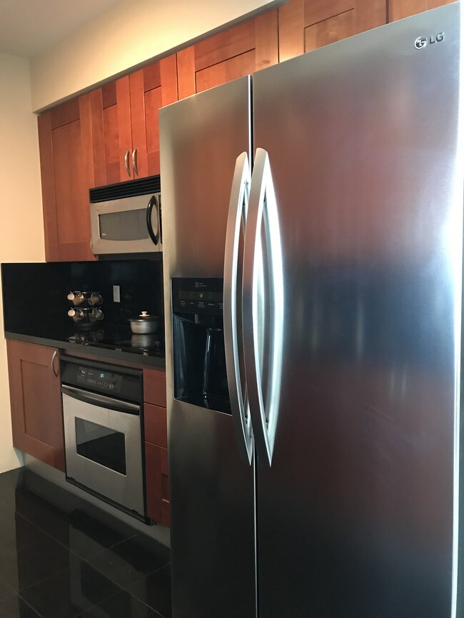Newer fridge - 350 SE 2nd St