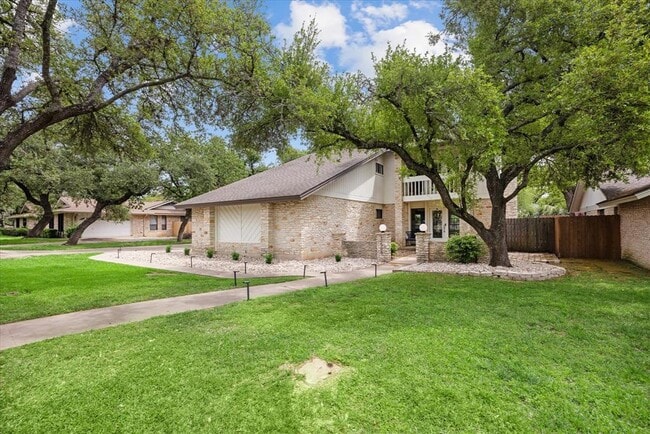 Building Photo - 10505 Spicewood Pkwy