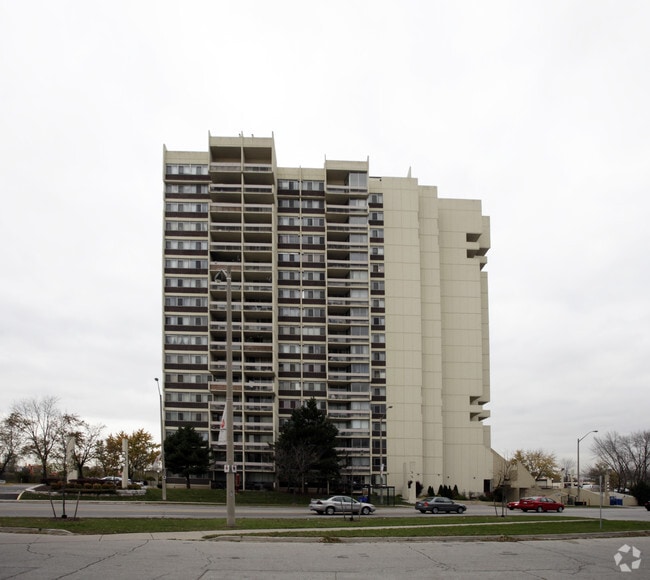 Building Photo - Premier Court Apartments