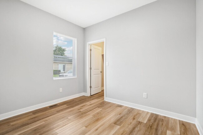 Foto del edificio - 614 Poplar St