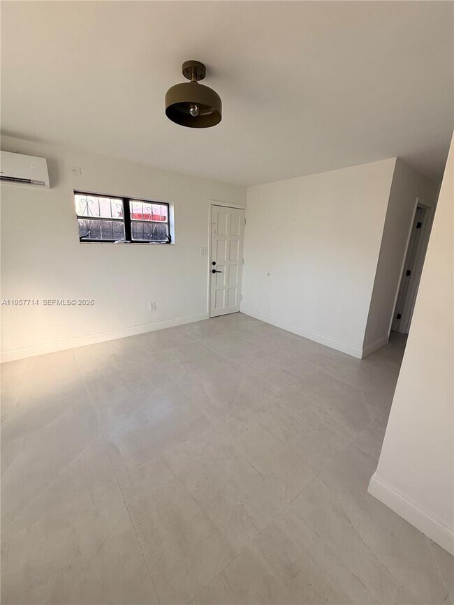 Foto del edificio - 525 SW 22nd Ave