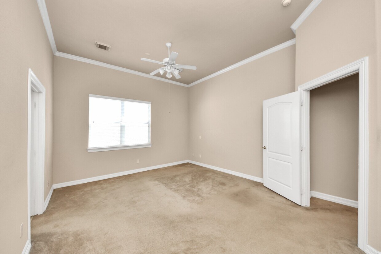 Foto del edificio - 917 McKinney Park Ln