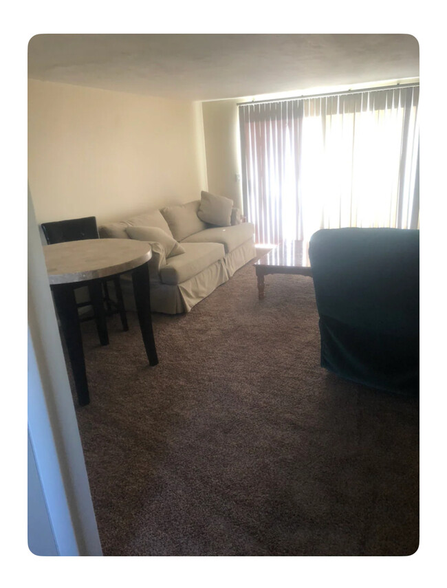 Foto del edificio - 1414 Hazel St