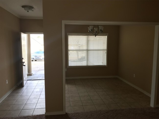 Building Photo - 107 Newport Dr
