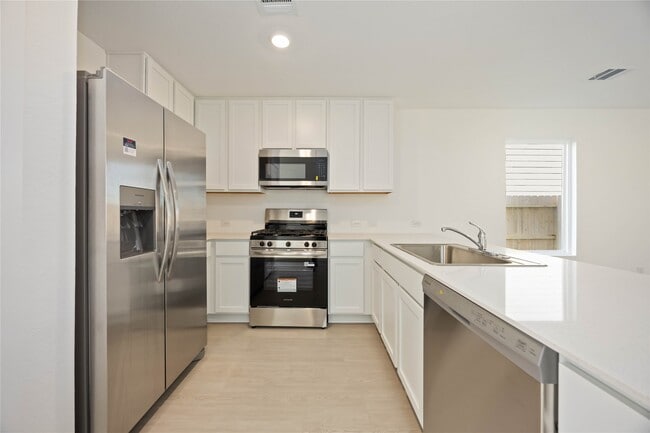 Foto del edificio - 905 Pertuso Ln