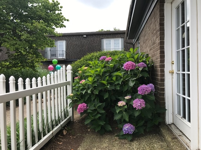 Building Photo - Barrel Oaks Apartments