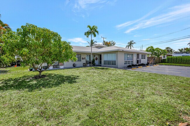 Foto del edificio - 5951 NE 18th Ave