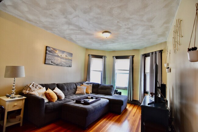 Foto del edificio - 103 Sawyer Ave