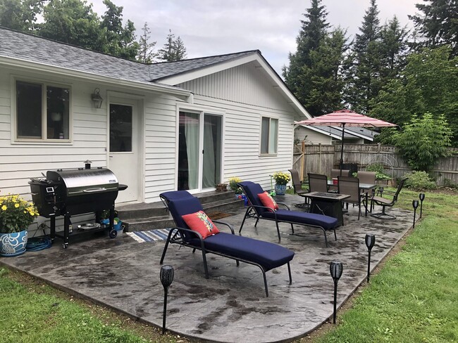 Patio in back yard - 210 Sable Dr