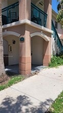 Building Photo - 2921 SE 13th Ave